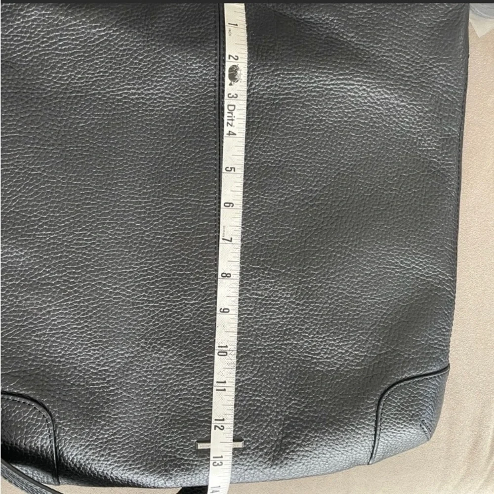 Rebecca Minkoff Slim Regan Hobo black 100% leather bag, zip pocket inside